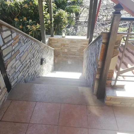 Pansion Anastasia Káto Loutrákion